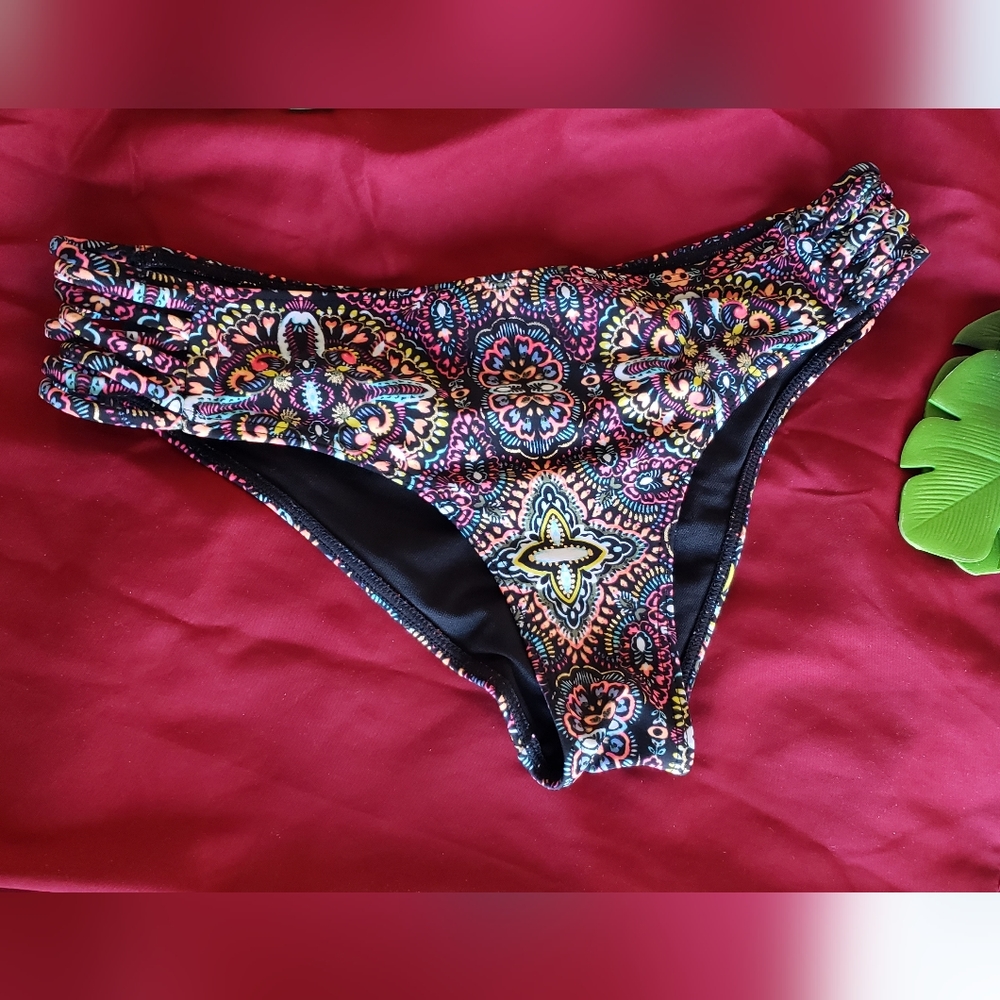Bikini bottom